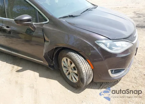 2017 Chrysler Pacifica Touring-L z USA, uszkodzony, nr VIN 2C4RC1BG7HR527307